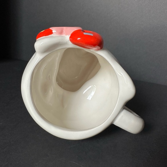 ♥️ Full body Hello Kitty mug ♥️ - Picture 5 of 7